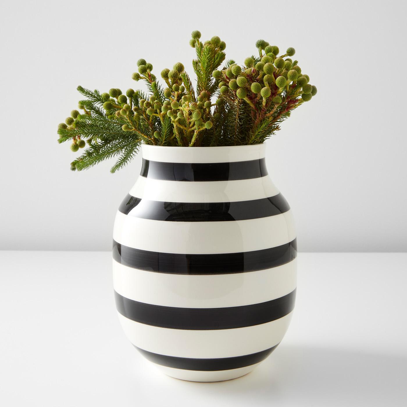 Omaggio Black Vase