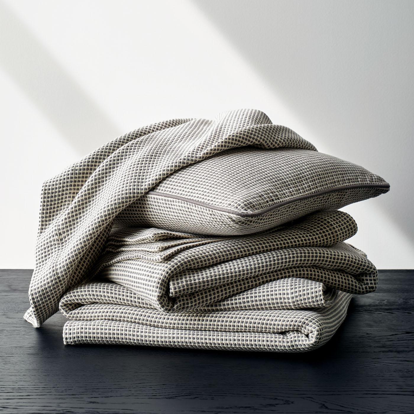 Gray and ivory throw pillows hot sale